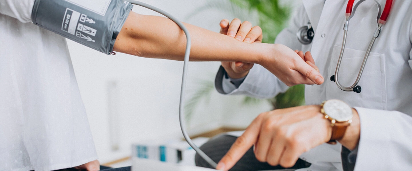 Slideshow Pelayanan Kesehatan Terpercaya ~dl/2026/4/9/rectangle 1